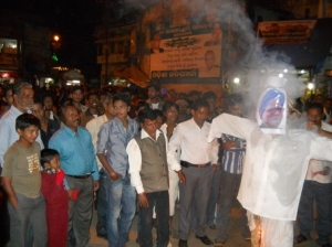 Swadesi Jagarana Mancha activist protest at Bhabanipatana against FDI